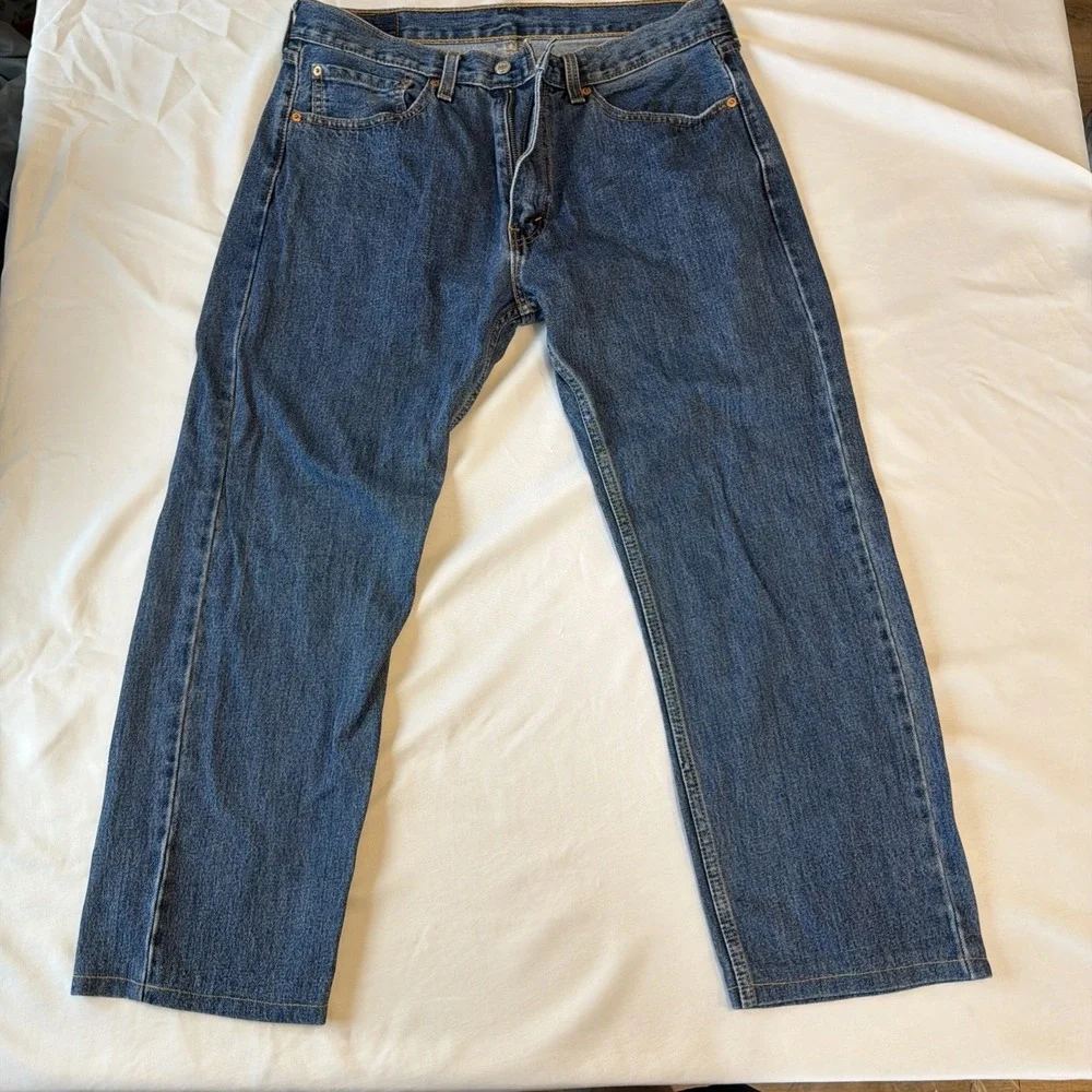 Levi's 505 Men's Original Fit Jeans - Medium Wash W35 L30 - Picture 1 of 9